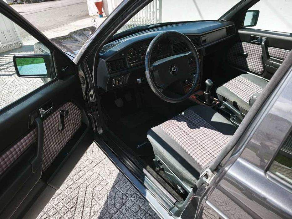 Mercedes-Benz 190D