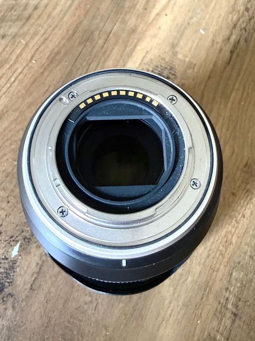 * TAMRON para Fujifilm 17-70mm f/2.8 Di III-A VC RXD