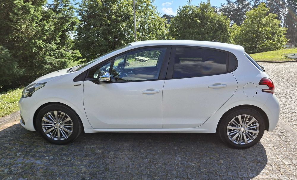 Peugeot 208 1.5 BlueHdi NACIONAL - 19