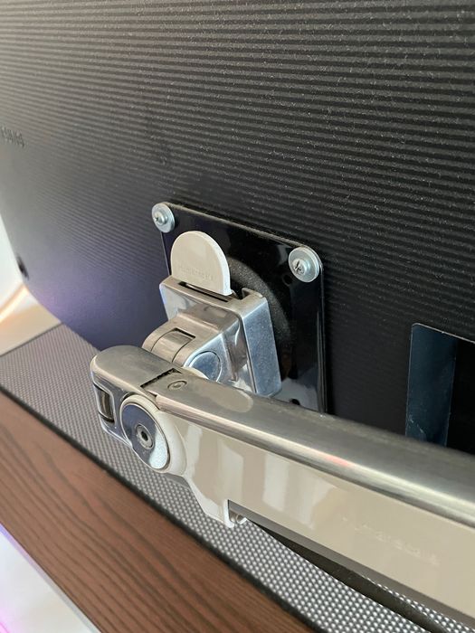 Monitor arm by Human Scale - all accessories included