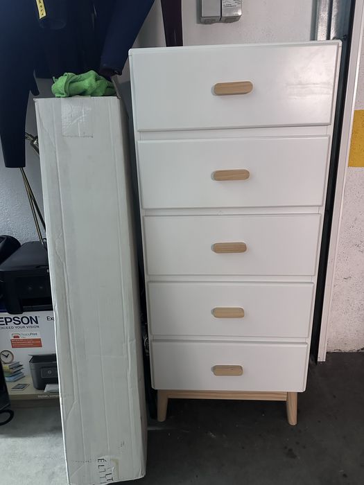 Movel sklum gavetas em muito bom estado