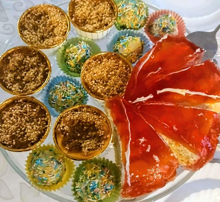 Catering, przekąski, sałatki, ciasta