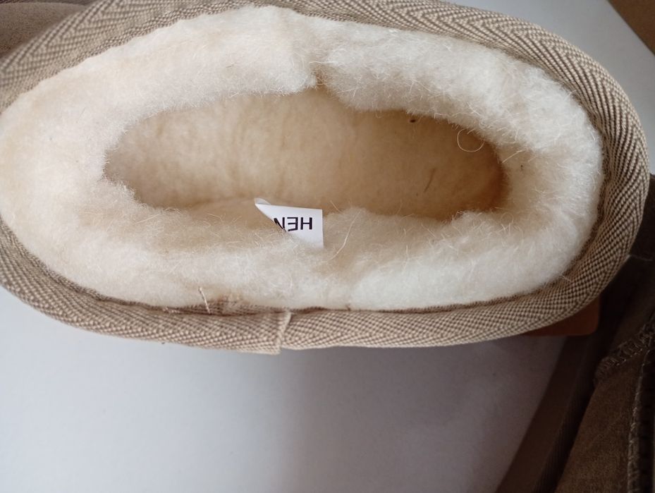 Уггі жіночі натуральні 39