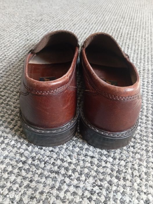 mokasyny unisex marki Century mahoniowe r. 41