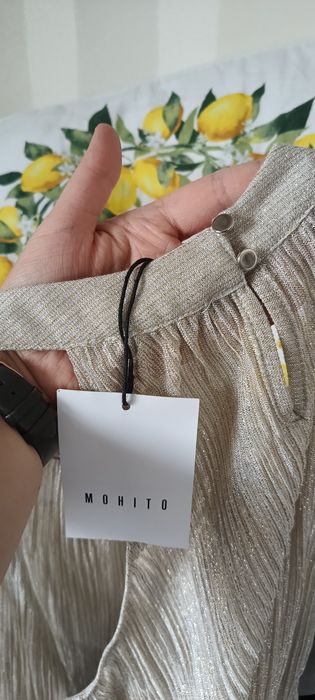 Nowa bluzka Mohito XL błyszcząca