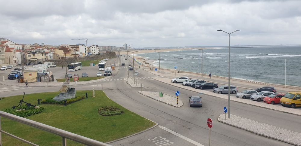 T2 com Vista Frontal de Mar | Praia da Tamargueira (Buarcos)