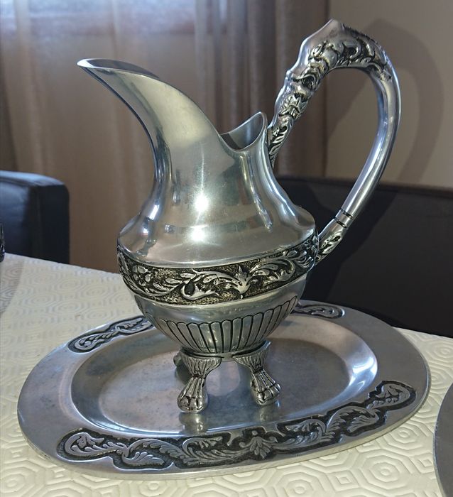 Conjunto de peças de louça