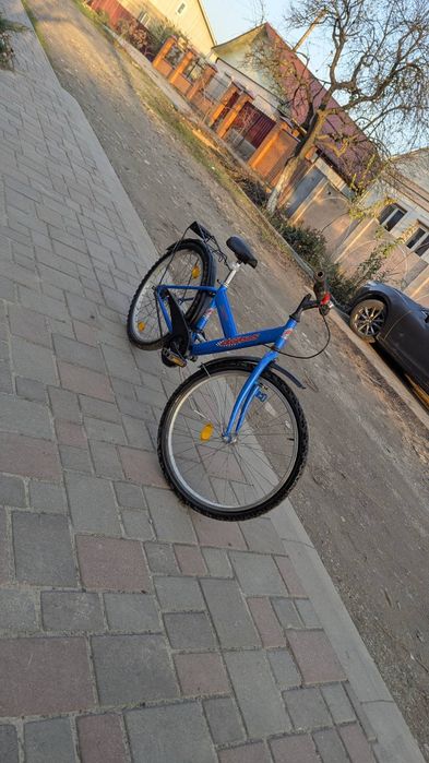 Продам немецкий велосипед сидушка мягкая звонок есть удобный и комфорт