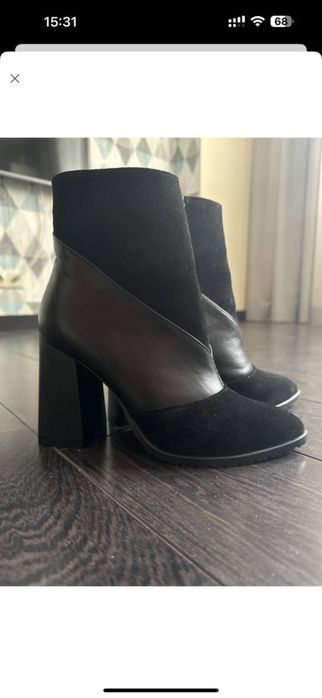 ботинки на підборах