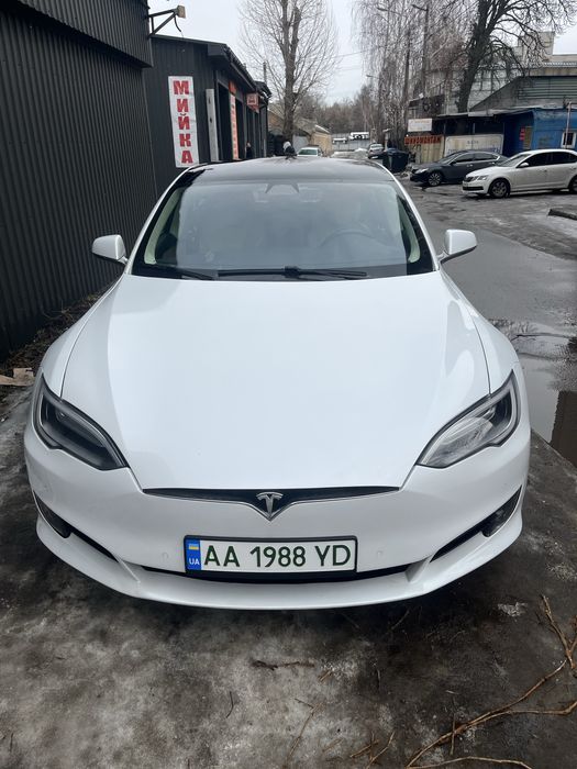 продам Tesla s 2017року