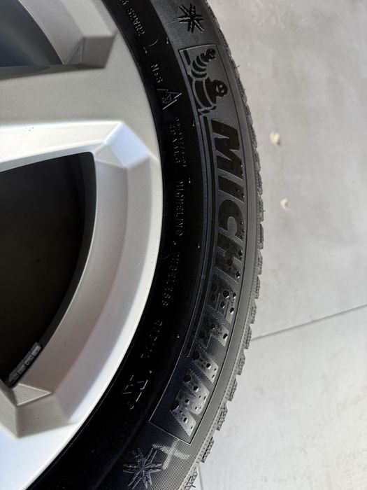 Koła Audi Q2 opony zimowe Michelin Alpin 5 205/60 R16