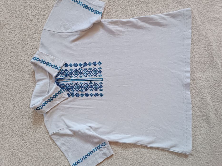Недорого!Вишиванка. Вишита сорочка. Футболка вишита. 122 см. 5-6 р.