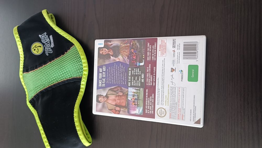 Jogo Wii Zumba Fitness Core + cinto Wii