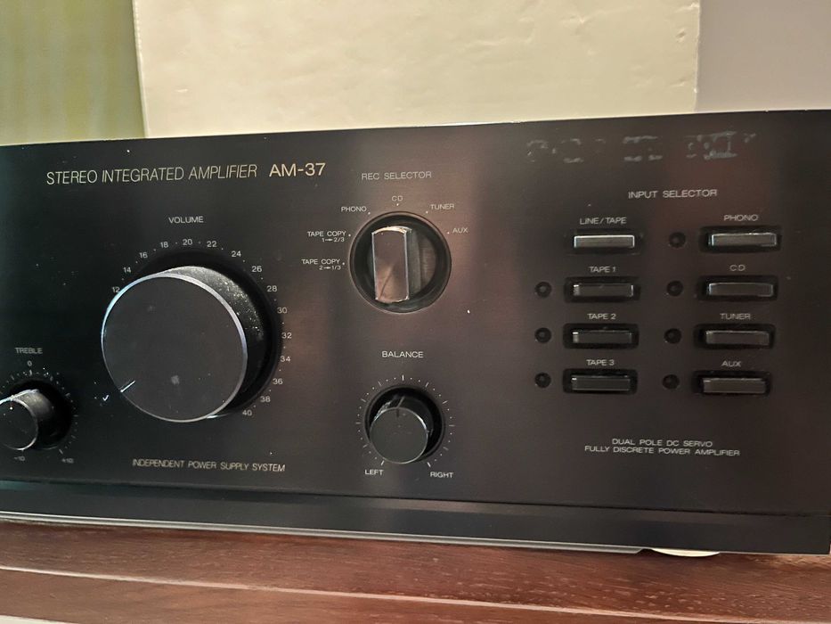 Wzmacniacz Akai AM-37