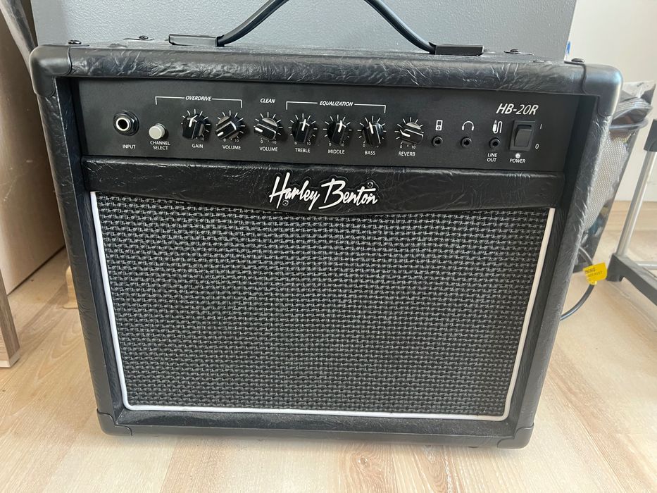 Piecyk wzmacniacz harley benton HB-20R