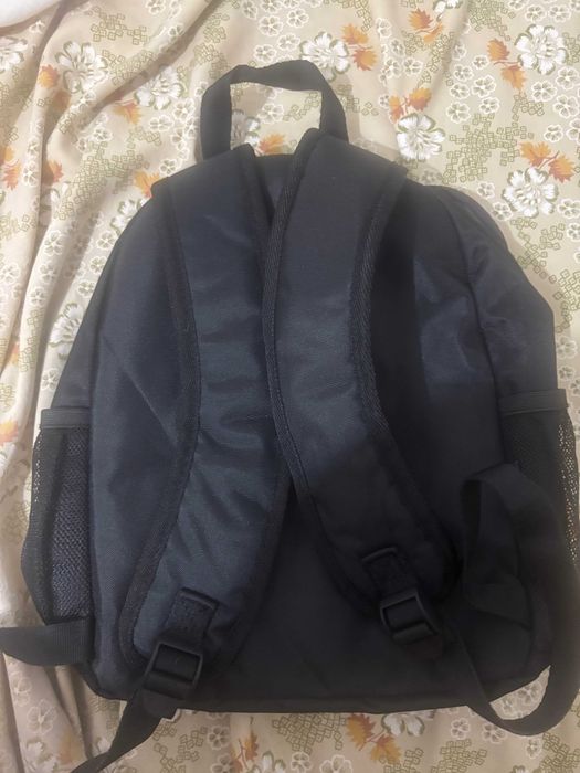 Mini Mochila Reebok Preta (Sport Zone) – Como Nova (Usada 1 vez)