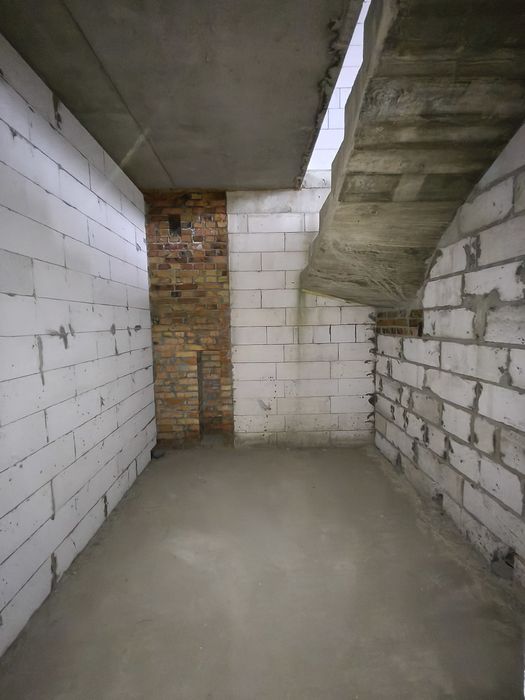 Продаж будинку  двохповерхового