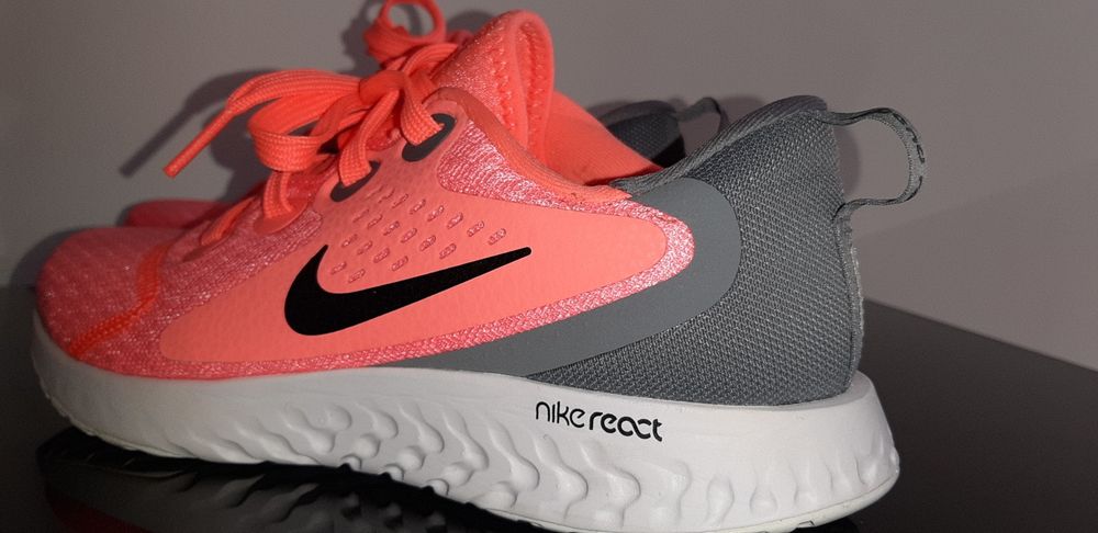 Tenis nike React Novos 36