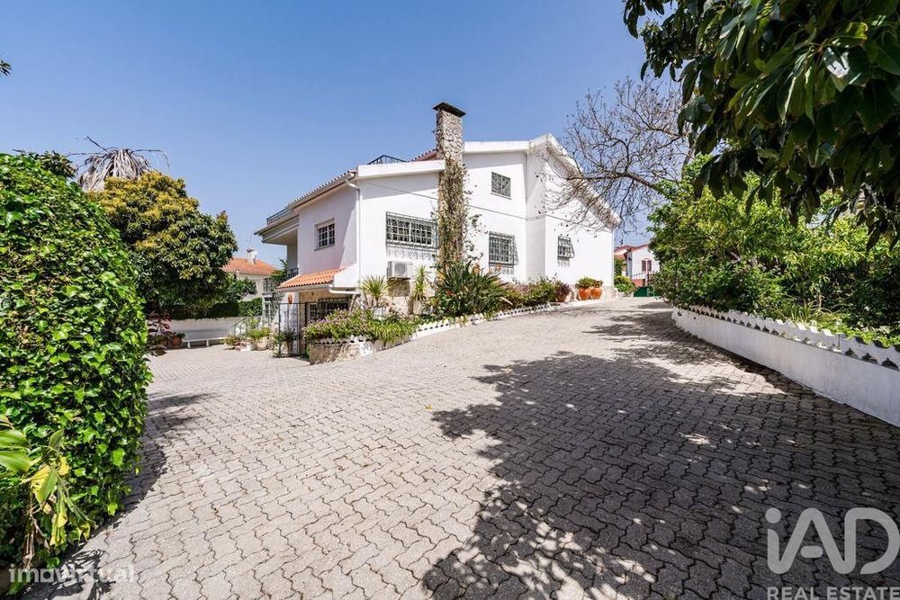 Casa / Villa T8 em Amora de 458 m2