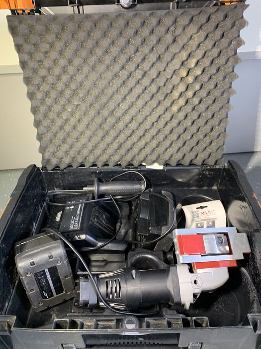 Фрезер для Вирізання Пазів в дереві Milwaukee MASC RTFE BIBER