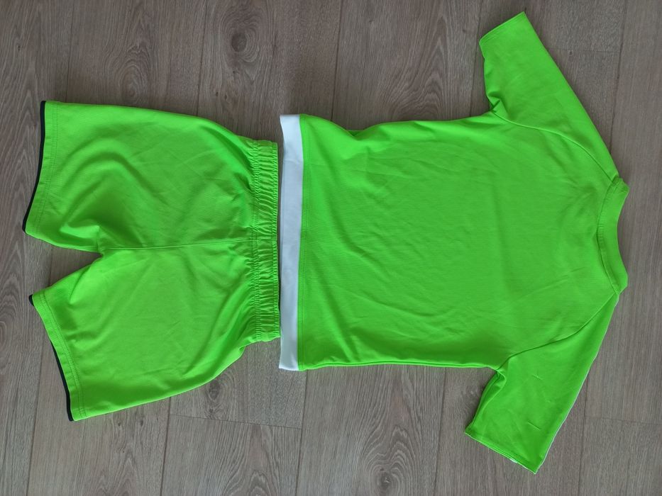 костюм в стиле Adidas