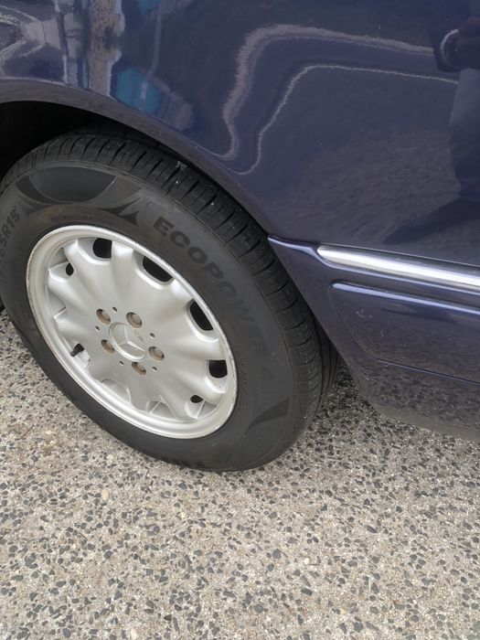 Mercedes em perfeito estado ano 1997 com 790 mil km