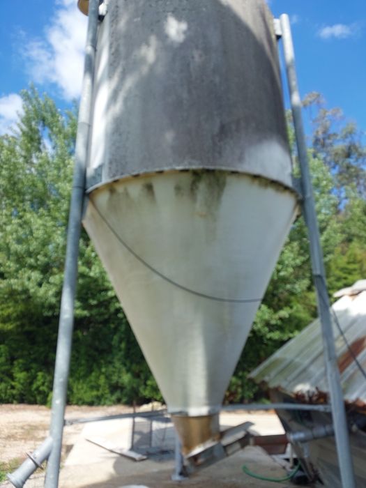 Silo para ração ou cereais