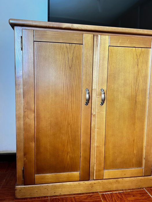 Armário em Pinho como novo