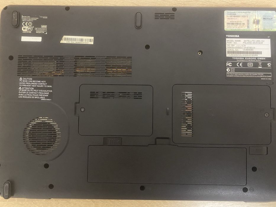 Ноутбук TOSHIBA L555 17.3/core i3/Radeon HD4650/SSD 128/Акум 2 год.