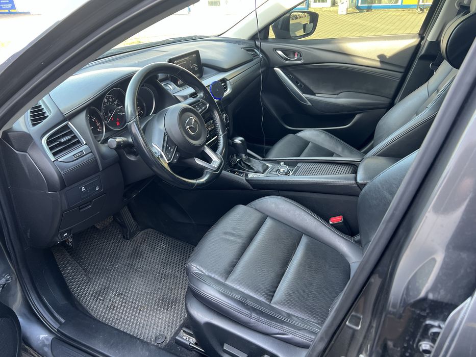 Mazda 6 2,5 Skyactive Touring