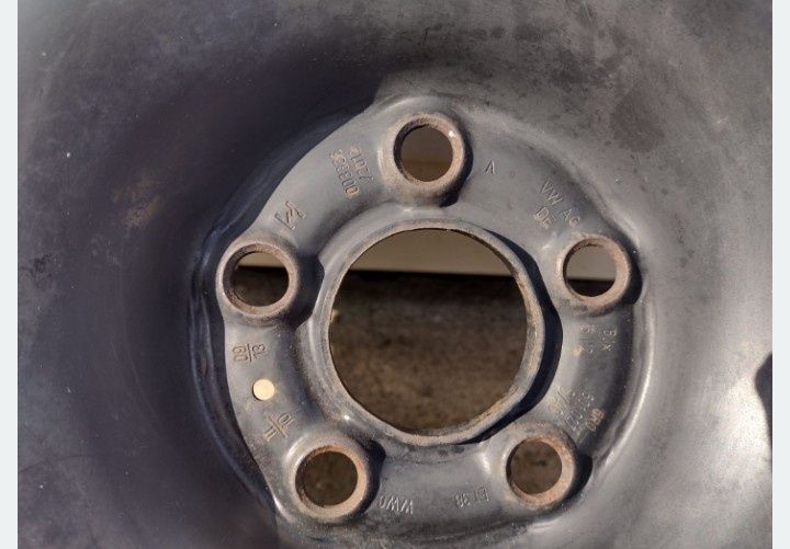 Kask,skórzana kamizelka    felgi stalowe  5x100 15