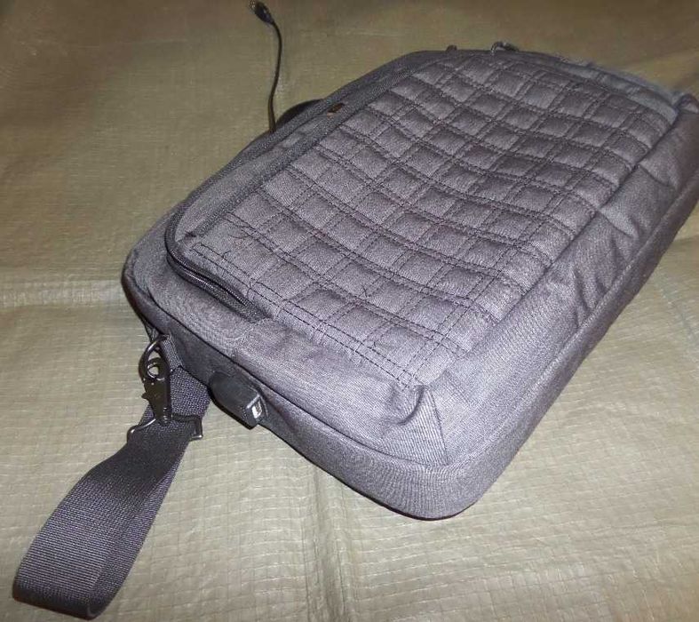 Сумка для ноутбуков 15.6/16" 2E Cross Squares, с USB портом 42Х31Х12см