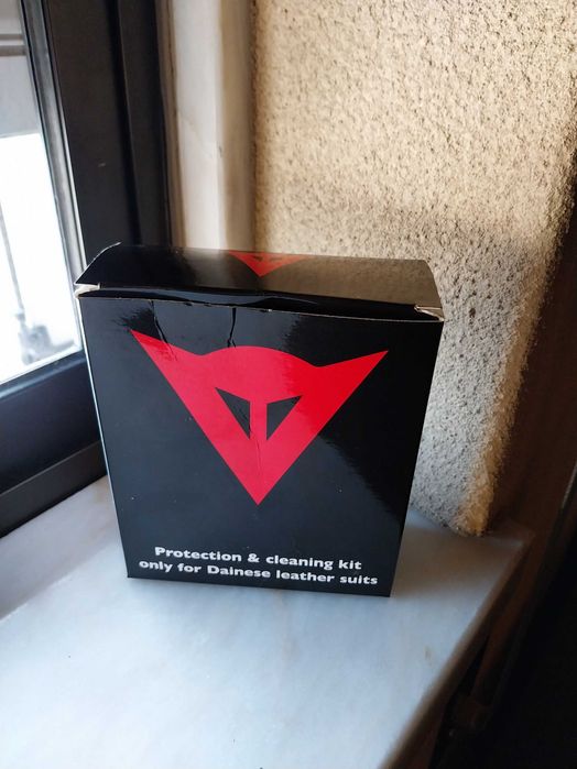Fato para mota DAINESE + Kit de limpeza DAINESE