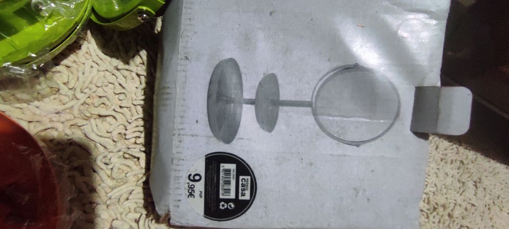 Espelho com duas taças