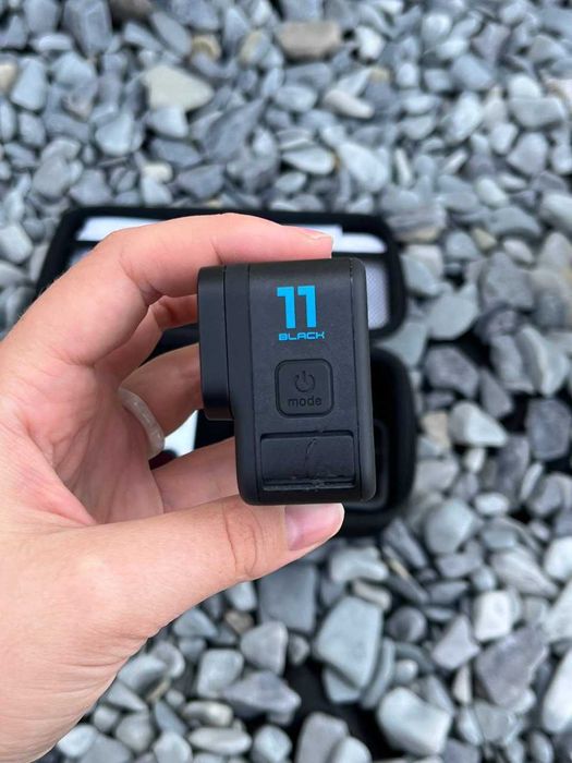 Екшн-камера GoPro Hero 11 з додатковими лінзами.