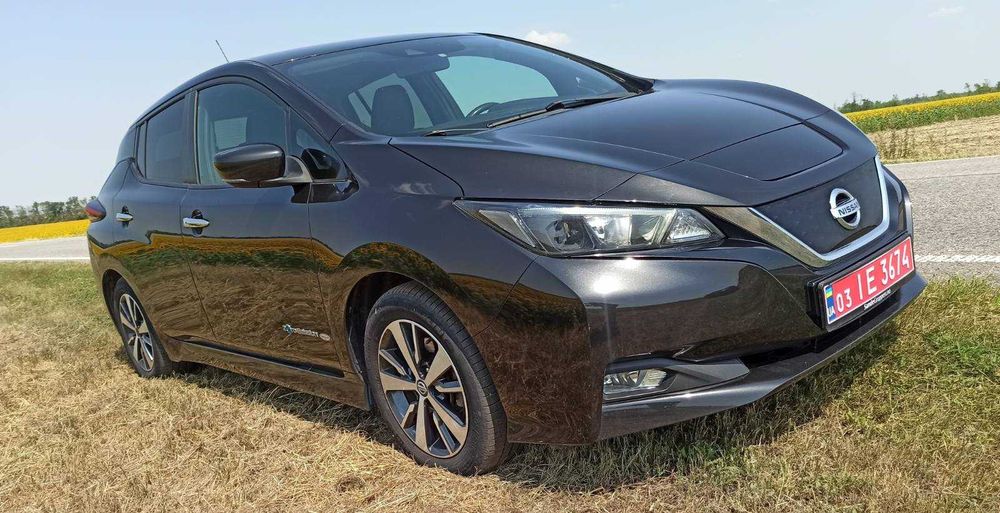 Продам авто Nissan leaf