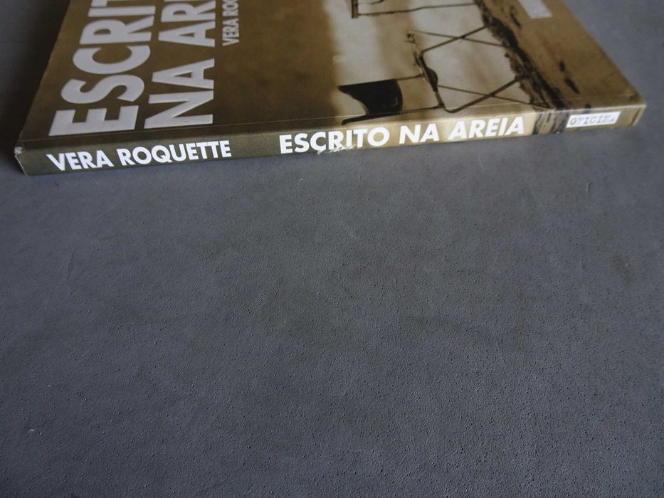 Livro - Escrito na areia - Vera Roquette