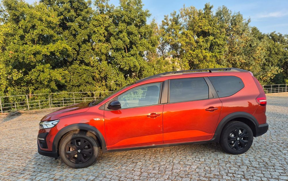 Dacia Jogger Extreme 7 Lugares | 2022 | 57.337 km | 1.0 TCe 110cv — photo 2