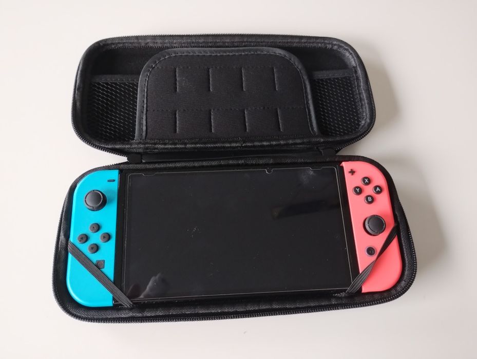 Etui nintendo czarne