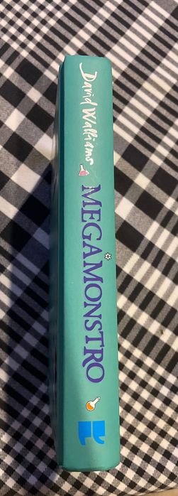 Mega Monstro de David Walliams