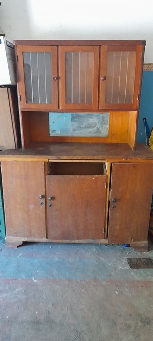 Сервант антикварный в Днепре под реставрацию