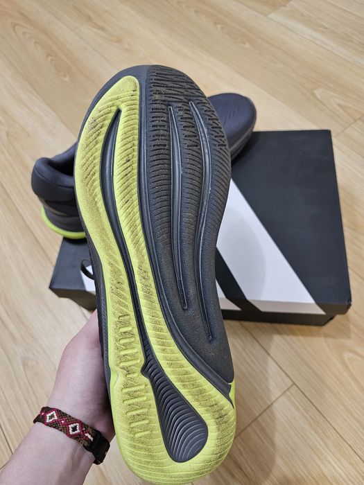 Чоловічі Бігові кросівки Adidas Supernova Ease в ідеальному стані.