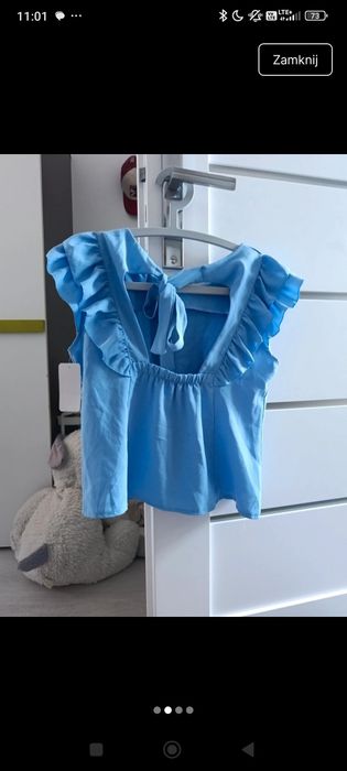 Niebieska bluzeczka idealna na elegancko jak i sportowo