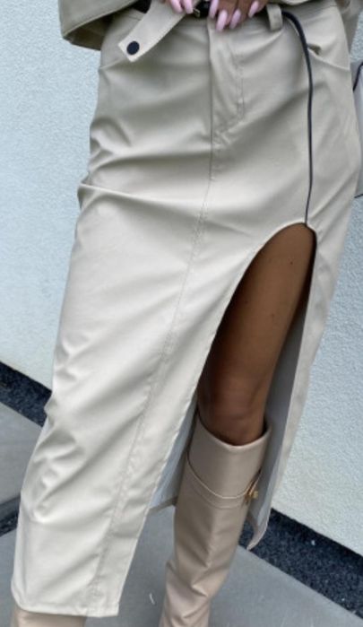 Spódnica z ekoskóry z rozporkiem hollywood dream