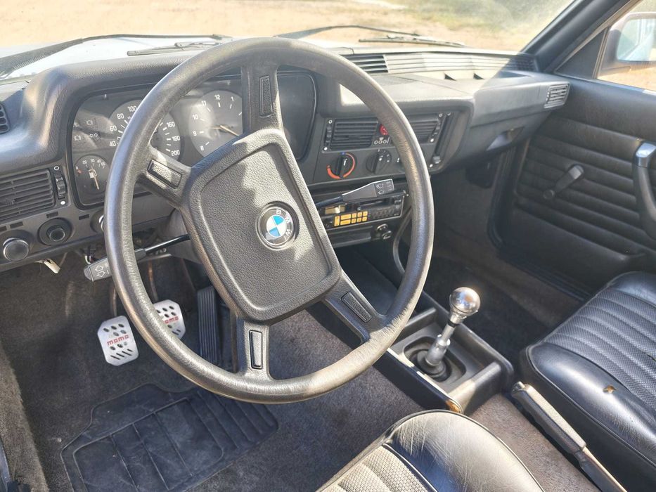 BMW E21 318 Clássico