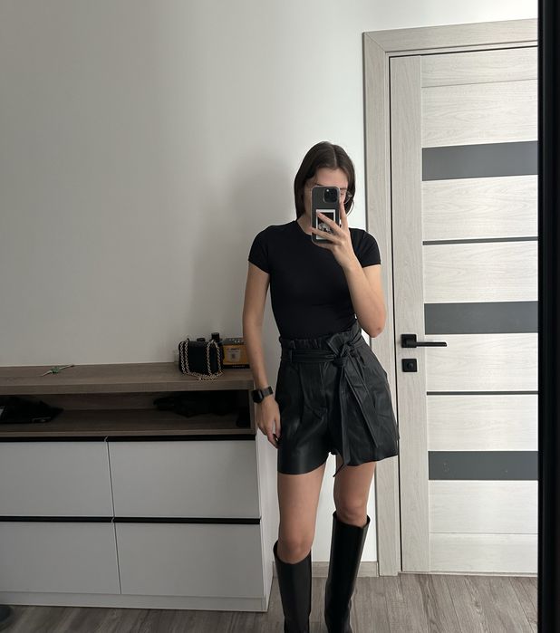 Шкіряні шорти Zara, розмір S
