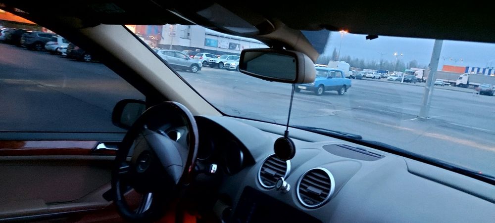 Продам Mercedes ML 350. Макс. комплектація.