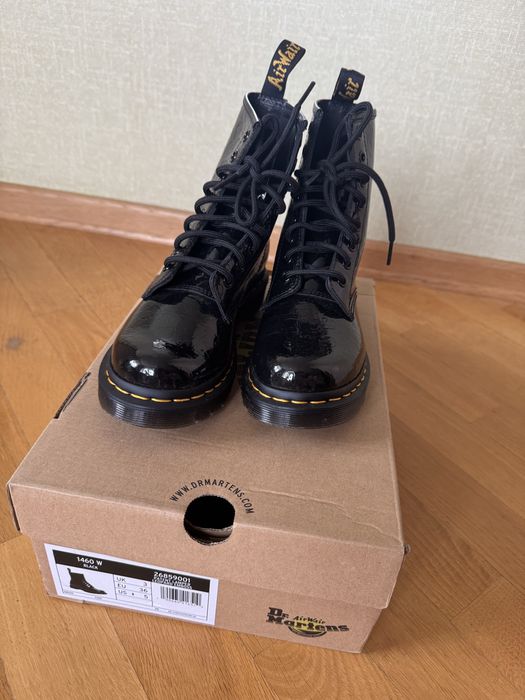 Оригінальні жіночі черевики Dr Martens