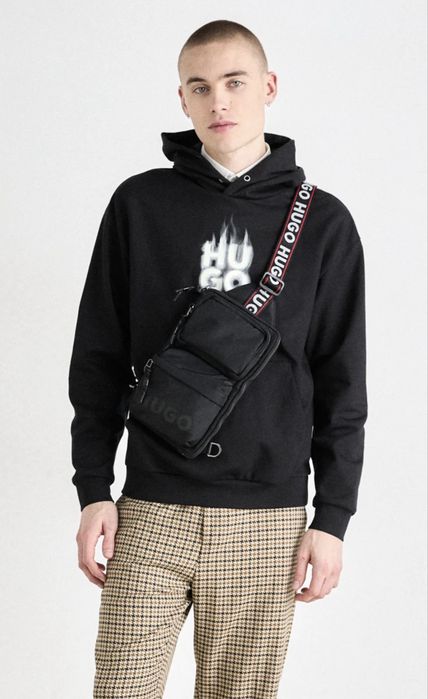 Сумка  бананка  Hugo Boss Оригинал