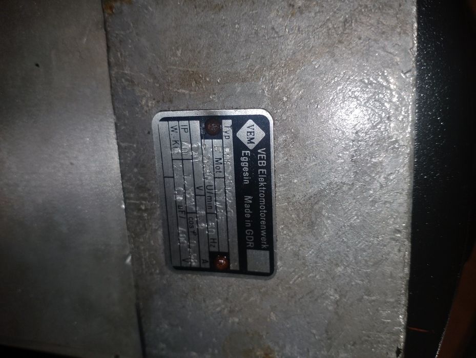 Mała krajzega stołowa